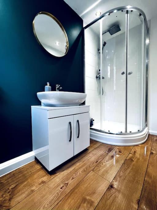 Вилла Entire Modern House In Tamworth - 2 Double Beds + Free Parking Экстерьер фото